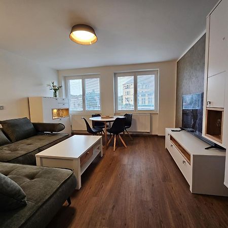 Apartman U Labe Apartment Нимбурк Екстериор снимка