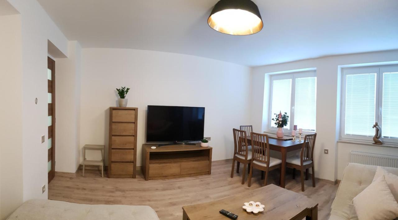 Apartman U Labe Apartment Нимбурк Екстериор снимка